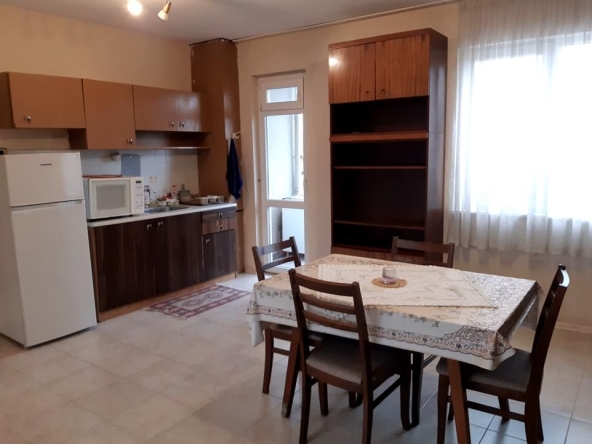 Дава се под наем Тристаен апартамент в Пловдив, Тракия - 94 кв.м за 400 € - Снимка #1
