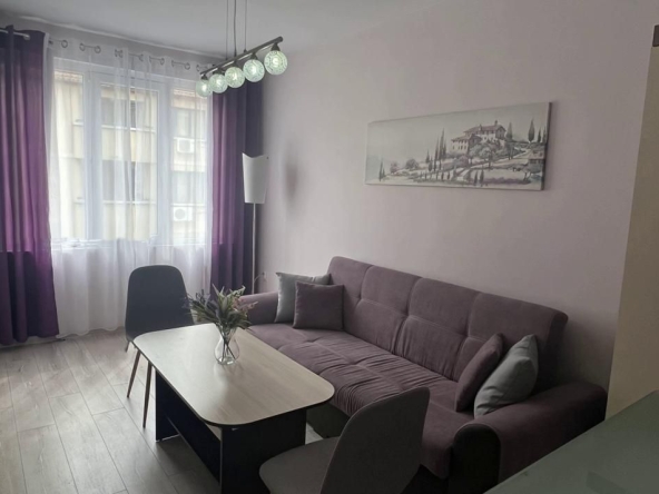 Дава се под наем Тристаен апартамент в София, Белите брези - 90 кв.м за 670 € - Снимка #1