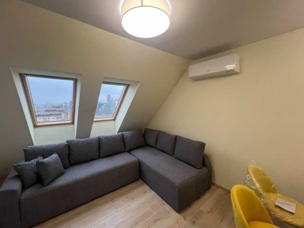 Дава се под наем Тристаен апартамент в София, Зона Б-19 - 80 кв.м за 1224 € - Снимка #1