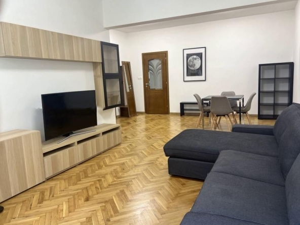 Дава се под наем Двустаен апартамент в София, Център - 74 кв.м за 897.6 € - Снимка #1