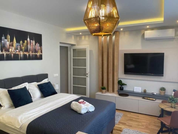 Дава се под наем Двустаен апартамент в Пловдив, Остромила - 73 кв.м за 290.7 € - Снимка #1