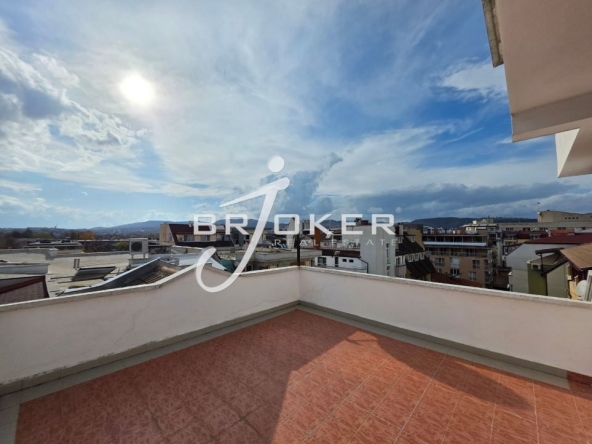 Тристаен апартамент в Кърджали, Център - 130 кв.м за 393 €/кв.м - Снимка #1