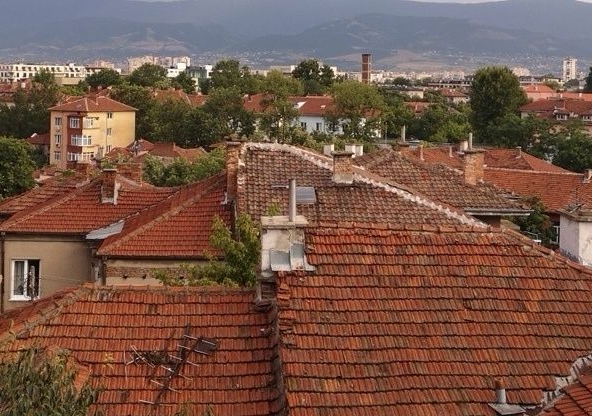 Етаж от къща в Пловдив, Младежки Хълм - 130 кв.м за 1569 €/кв.м - Снимка #1