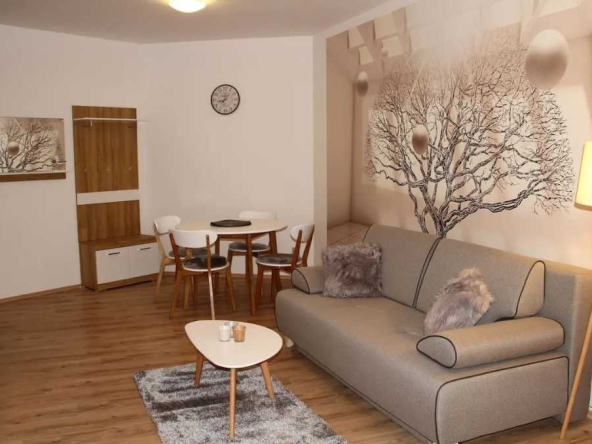 Дава се под наем Двустаен апартамент в Пловдив, Каменица 1 - 55 кв.м за 200 € - Снимка #1