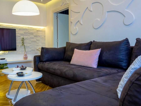 Дава се под наем Тристаен апартамент в Пловдив, Каменица 1 - 84 кв.м за 249.9 € - Снимка #1
