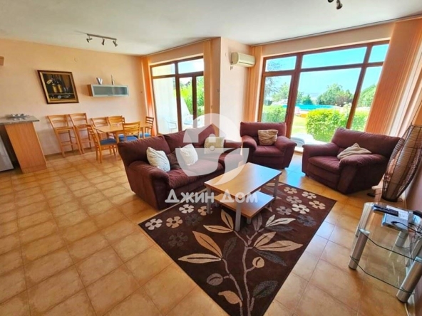 Къща в с. Кошарица, Област Бургас - 165 кв.м за 970 €/кв.м - Снимка #1