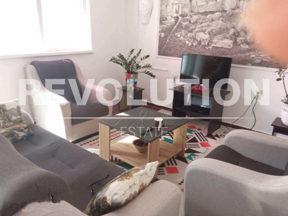 Дава се под наем Двустаен апартамент в Варна, Център - 88 кв.м за 500 € - Снимка #1