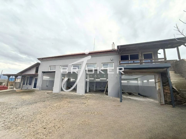 Дава се под наем Промишлена сграда в Кърджали, Промишлена зона - Юг - 147 кв.м за 1196.97 € - Снимка #1