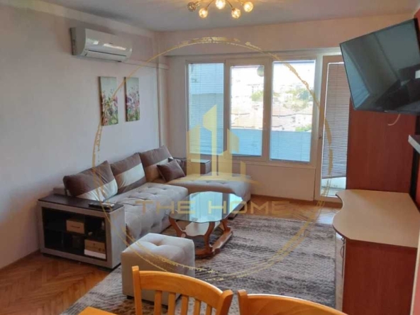 Дава се под наем Тристаен апартамент в Варна, Левски - 70 кв.м за 625 € - Снимка #1