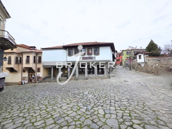 Офис в Пловдив, Старият град - 150 кв.м за 1020 €/кв.м - Снимка #1