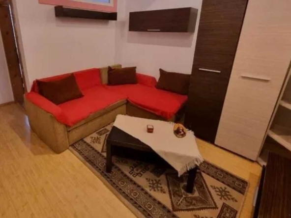 Дава се под наем Двустаен апартамент в Пловдив, Коматево - 60 кв.м за 270.3 € - Снимка #1