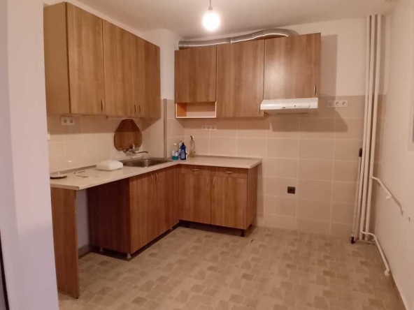 Дава се под наем Тристаен апартамент в София, Банишора - 80 кв.м за 498.27 € - Снимка #1