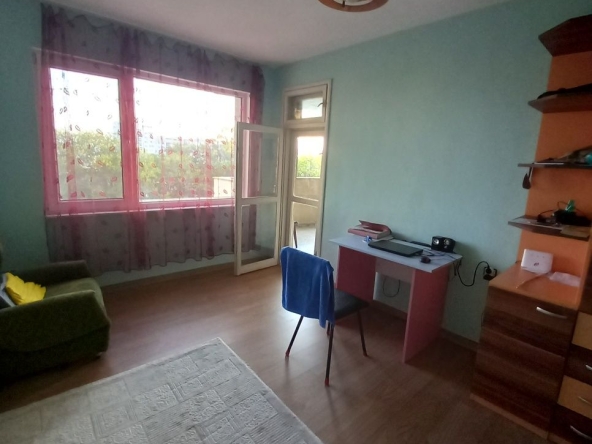 Дава се под наем Многостаен апартамент в Варна, м-т Ментешето - 120 кв.м за 348.84 € - Снимка #1