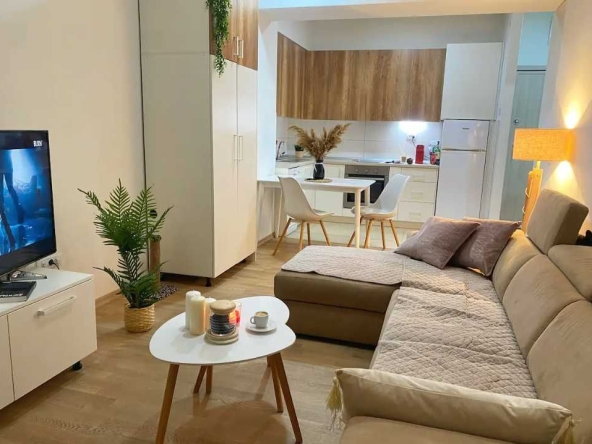Дава се под наем Двустаен апартамент в Пловдив, Коматево - 60 кв.м за 270.3 € - Снимка #1