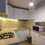 Дава се под наем Тристаен апартамент в Пловдив, Южен - 91 кв.м за 408 € - Снимка #1