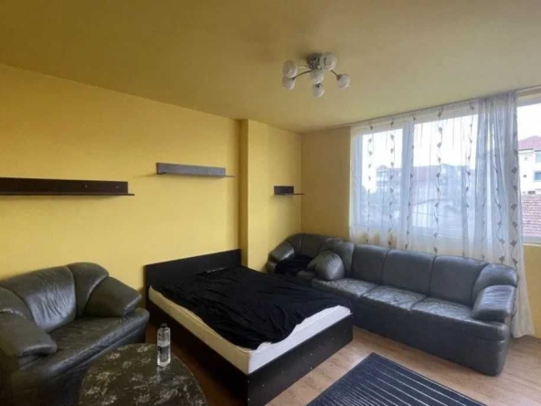 Дава се под наем Тристаен апартамент в Пловдив, Център - 80 кв.м за 224.4 € - Снимка #1