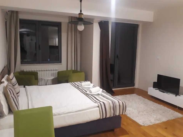 Дава се под наем Двустаен апартамент в Пловдив, Изгрев - 54 кв.м за 219.3 € - Снимка #1