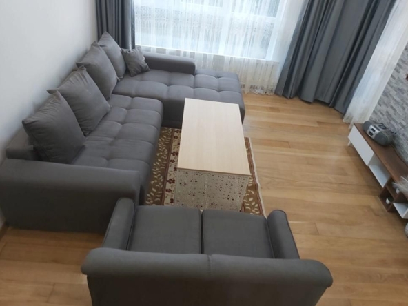 Дава се под наем Двустаен апартамент в София, Връбница 2 - 65 кв.м за 766 € - Снимка #1