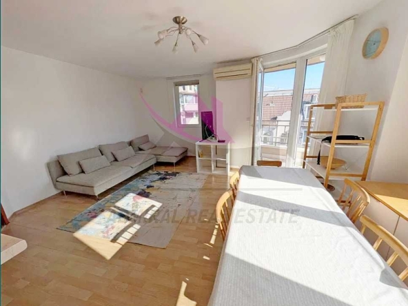 Дава се под наем Тристаен апартамент в Варна, Спортна зала - 110 кв.м за 818 € - Снимка #1