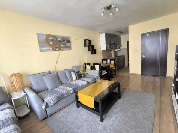 Дава се под наем Двустаен апартамент в Варна, Левски - 70 кв.м за 600 € - Снимка #1