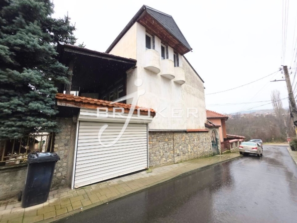 Къща в Кърджали, Байкал - 510 кв.м за 300 €/кв.м - Снимка #1