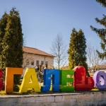 Къща в Плевен, Идеален център - 1100 кв.м за 12 €/кв.м - Снимка #1