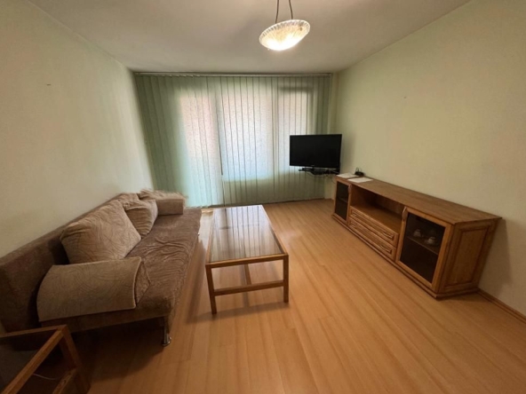 Дава се под наем Тристаен апартамент в София, Витоша - 76 кв.м за 500 € - Снимка #1