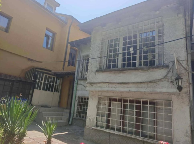 Къща в София, Център - 80 кв.м за 3750 €/кв.м - Снимка #1