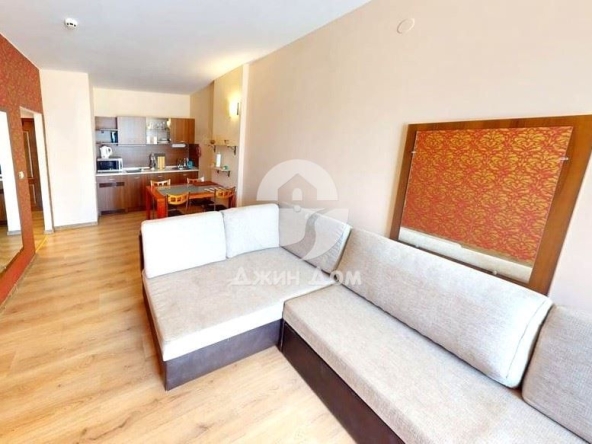 Двустаен апартамент в к.к. Слънчев бряг - 67 кв.м за 1120 €/кв.м - Снимка #1
