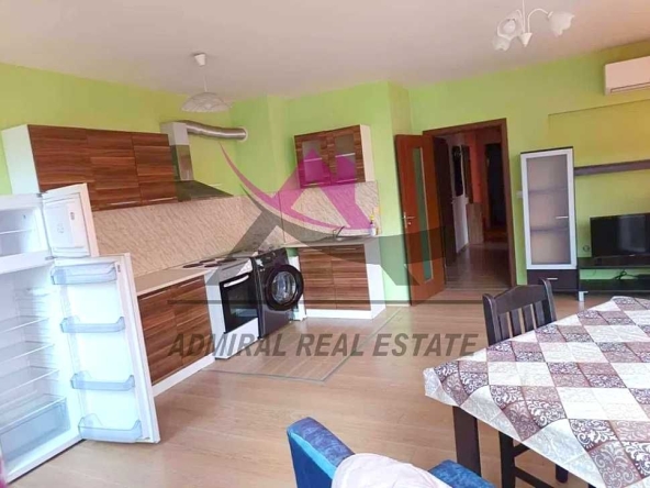 Дава се под наем Тристаен апартамент в Варна, Център - 84 кв.м за 498.27 € - Снимка #1