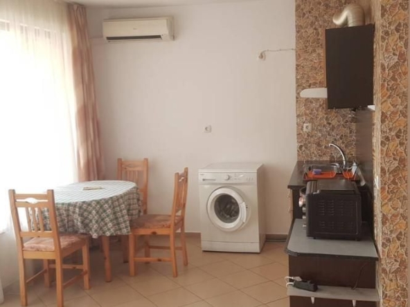 Дава се под наем Двустаен апартамент в Бургас, Сарафово - 53 кв.м за 331.5 € - Снимка #1