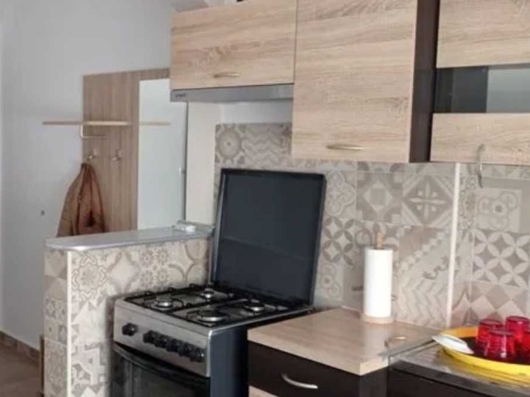 Дава се под наем Двустаен апартамент в Пловдив, Изгрев - 65 кв.м за 204 € - Снимка #1