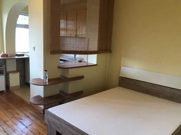 Дава се под наем  в Пловдив, Старият град - 22 кв.м за 102 € - Снимка #1