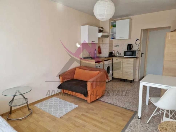 Дава се под наем Едностаен апартамент в Варна, Спортна зала - 30 кв.м за 275 € - Снимка #1