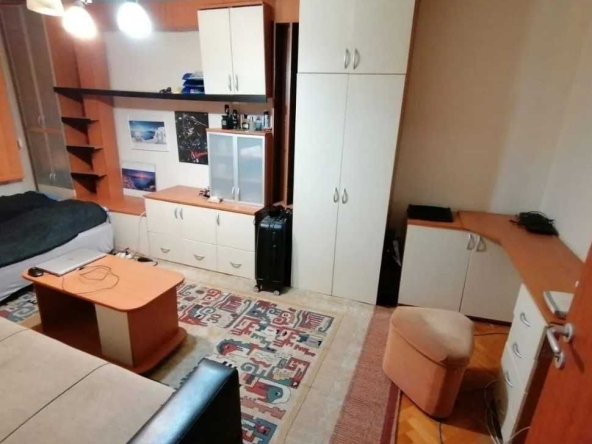Дава се под наем Тристаен апартамент в Пловдив, Христо Смирненски - 82 кв.м за 265.2 € - Снимка #1