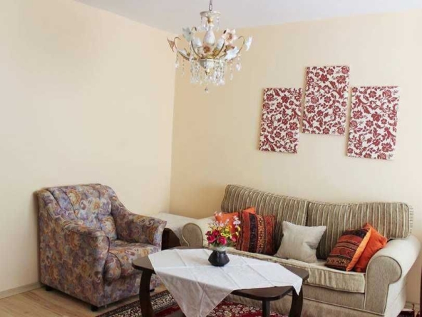 Дава се под наем Двустаен апартамент в Бургас, Възраждане - 80 кв.м за 200 € - Снимка #1