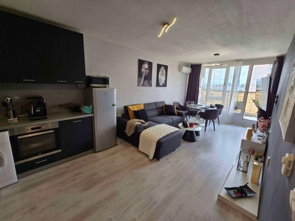 Дава се под наем Двустаен апартамент в София, Бъкстон - 80 кв.м за 799 € - Снимка #1