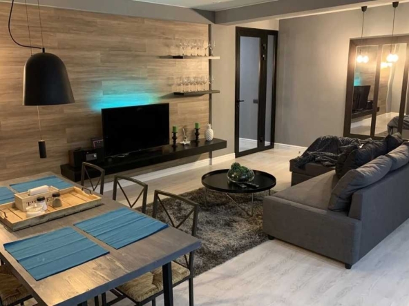 Дава се под наем Тристаен апартамент в Бургас, Крайморие - 85 кв.м за 280.5 € - Снимка #1