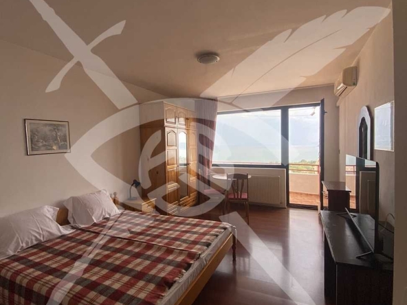 Дава се под наем Четиристаен апартамент в Варна, Бриз - 114 кв.м за 500 € - Снимка #1