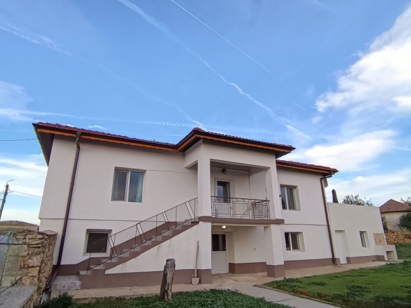 Дава се под наем Къща в Свиленград - 60 кв.м за 500 € - Снимка #1