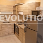 Дава се под наем Двустаен апартамент в Варна, Център - 57 кв.м за 418.71 € - Снимка #1