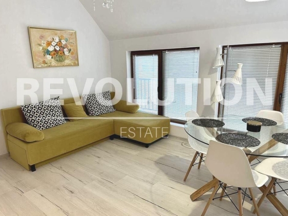 Дава се под наем Двустаен апартамент в Варна, Колхозен пазар - 65 кв.м за 475 € - Снимка #1