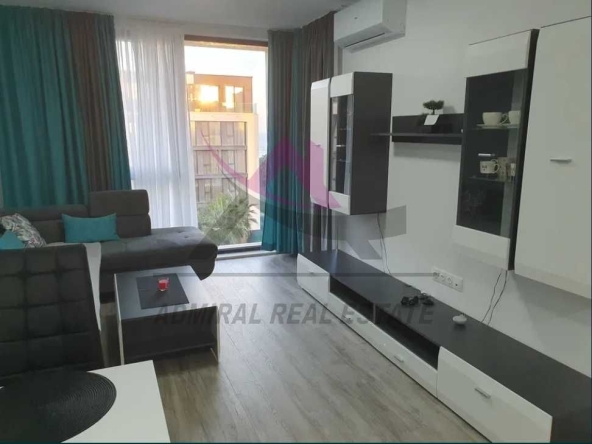 Дава се под наем Двустаен апартамент в к.к. Св.Св. Константин и Елена - 50 кв.м за 650 € - Снимка #1