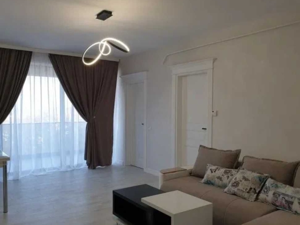 Дава се под наем Тристаен апартамент в Пловдив, Остромила - 90 кв.м за 336.6 € - Снимка #1