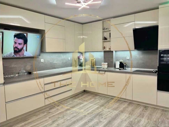 Дава се под наем Двустаен апартамент в Варна, Кайсиева градина - 70 кв.м за 598.23 € - Снимка #1