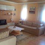 Дава се под наем Тристаен апартамент в Пловдив, Коматево - 90 кв.м за 285.6 € - Снимка #1