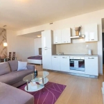 Дава се под наем Двустаен апартамент в Пловдив, Център - 60 кв.м за 285.6 € - Снимка #1