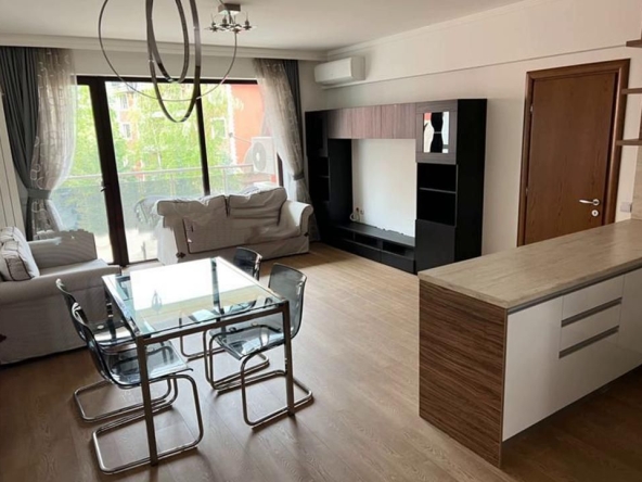 Дава се под наем Тристаен апартамент в София, Витоша - 105 кв.м за 1400 € - Снимка #1