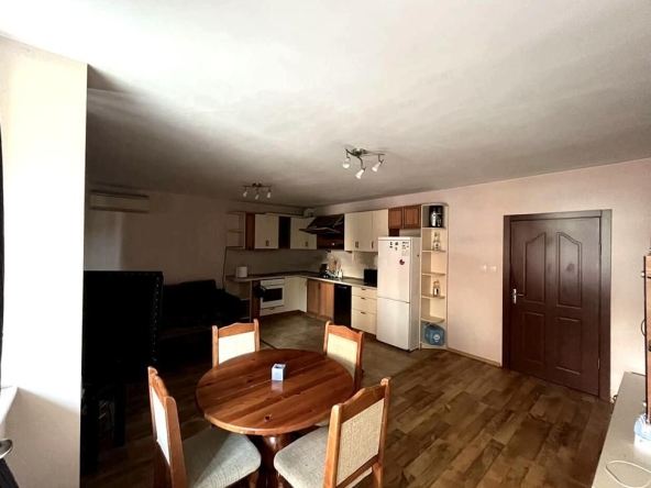 Дава се под наем Двустаен апартамент в Пловдив, Въстанически - 91 кв.м за 390 € - Снимка #1