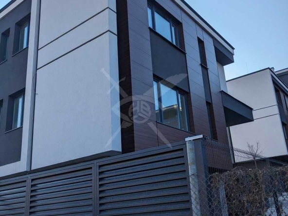 Къща в с. Панчарево, Област София-град - 209 кв.м за 1269 €/кв.м - Снимка #1